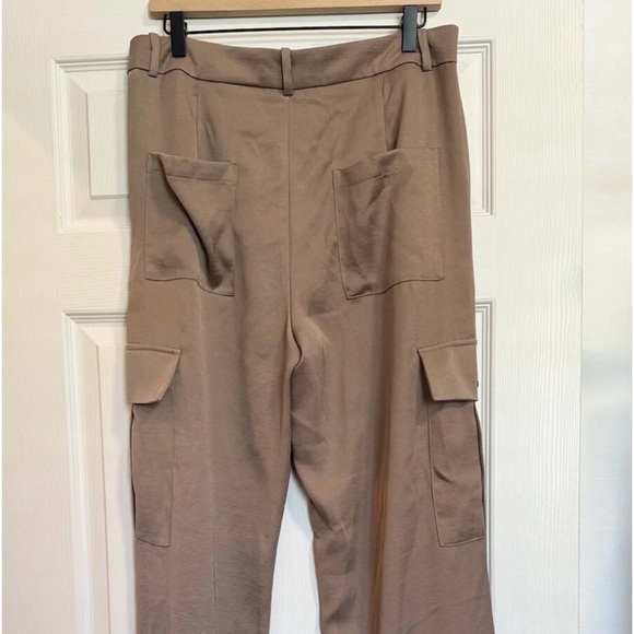 NWT Zara LARGE Satin Effect High Waisted Cargo Pants Sand Light Brown - Picture 13 of 15